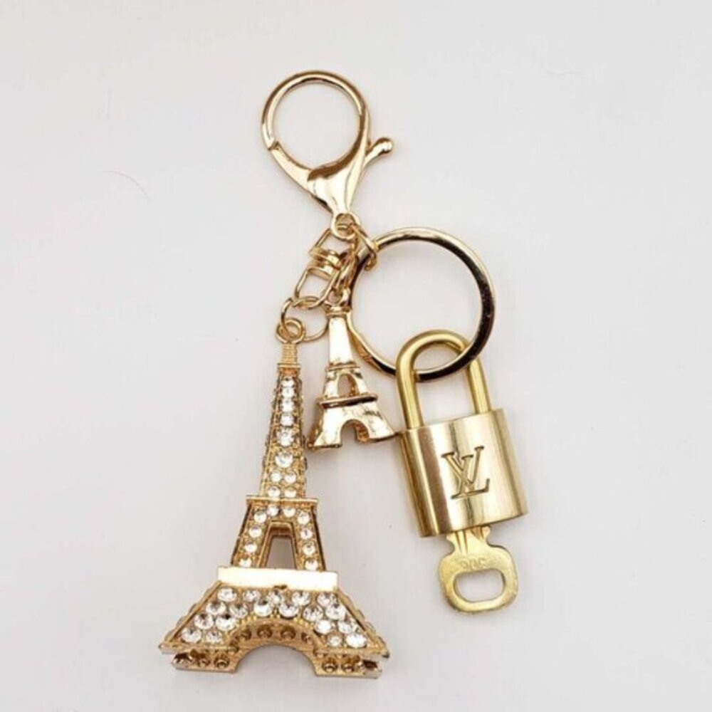 Louis Vuitton Gold Lock 🔒 Authentic LV Key + Unbranded Eiffel Tower Bag Charm - Picture 2 of 8